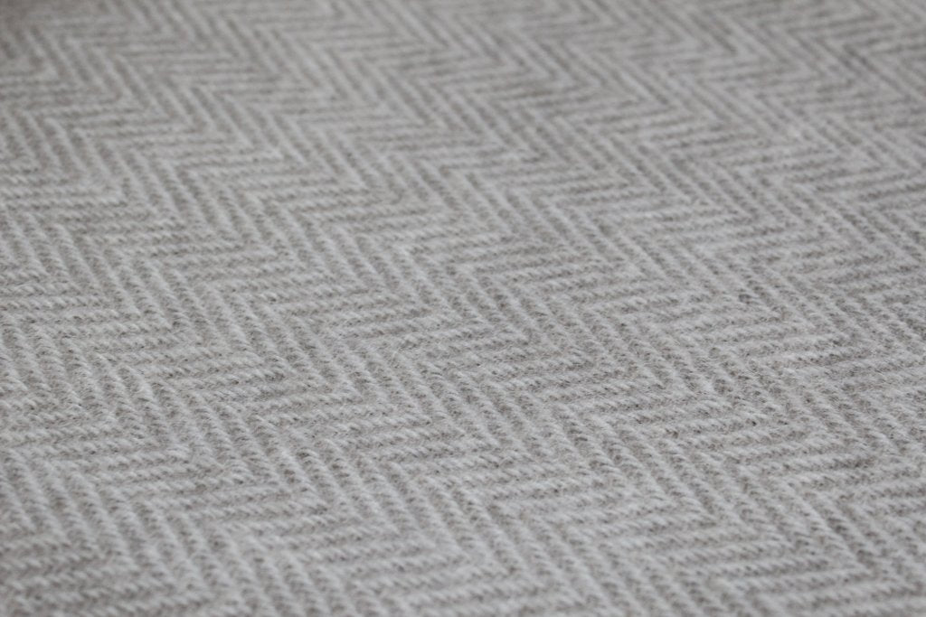 Palliser Ridge lambswool blanket - plain herringbone Natural/Napa